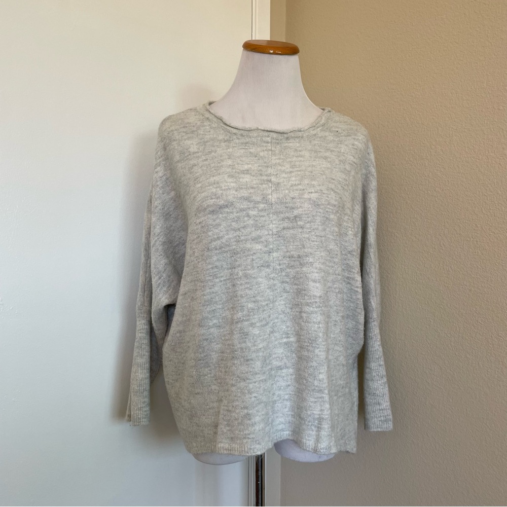 5 FOR $25 SALE 💗 Cozy Gray Knit Sweater